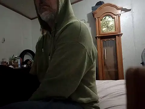 Xoc8  online show from March 13, 2026, 6:13 pm