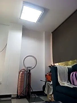 Snapshot of AnthonelaDuque chatting on November 26, 2025, 11:32 am AnthonelaDuque online show from November 26, 2025, 11:32 am