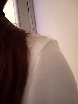 Snapshot of AnthonelaDuque chatting on November 21, 2025, 11:31 am AnthonelaDuque online show from November 21, 2025, 11:31 am