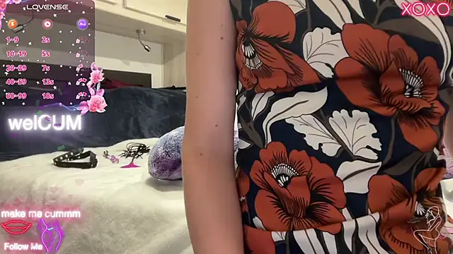 Snapshot of foreverkinky chatting on October 21, 2025, 11:37 pm foreverkinky online show from October 21, 2025, 11:37 pm