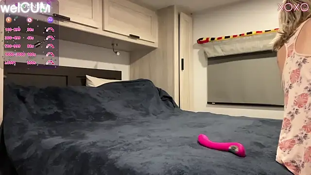 Snapshot of foreverkinky chatting on January 25, 2025, 4:13 am foreverkinky online show from January 25, 2025, 4:13 am