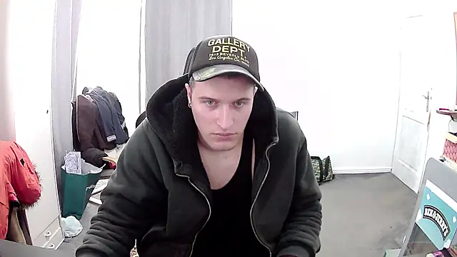 PKrisztian online show from March 31, 2026, 12:18 pm