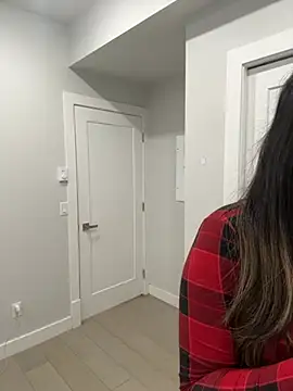 jAsMinE678 online show from April 16, 2026, 9:39 pm