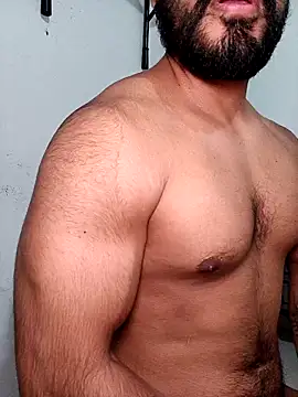 Snapshot of HombreS3n chatting on October 23, 2025, 9:46 pm HombreS3n online show from October 23, 2025, 9:46 pm