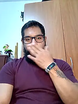 Snapshot of HombreS3n chatting on February 7, 2025, 1:47 am HombreS3n online show from February 7, 2025, 1:47 am