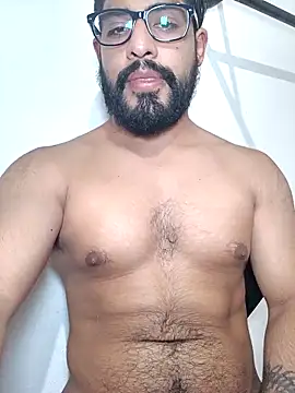 Snapshot of HombreS3n chatting on October 31, 2025, 12:51 am HombreS3n online show from October 31, 2025, 12:51 am