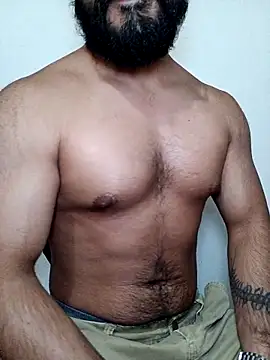 Snapshot of HombreS3n chatting on November 19, 2025, 10:32 pm HombreS3n online show from November 19, 2025, 10:32 pm