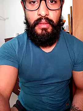 Snapshot of HombreS3n chatting on February 3, 2025, 9:39 pm HombreS3n online show from February 3, 2025, 9:39 pm