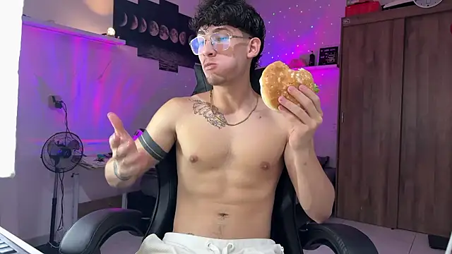 Kisan Smith online show from March 6, 2026, 2:39 am