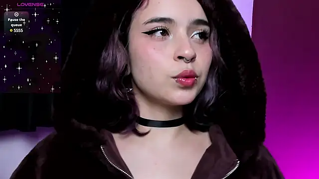 sophiecatts online show from January 28, 2025, 10:12 pm