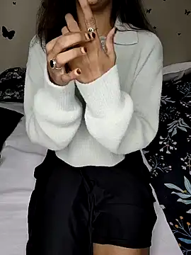 Leeeezzzz roy online show from January 22, 2025, 8:38 pm