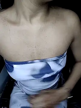 Leeeezzzz roy online show from November 7, 2025, 8:35 pm