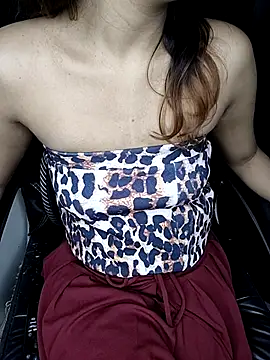 Leeeezzzz roy online show from November 8, 2025, 6:55 pm