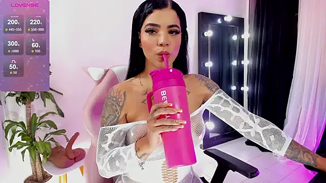 EmmaRusellx online show from September 14, 2025, 8:20 pm