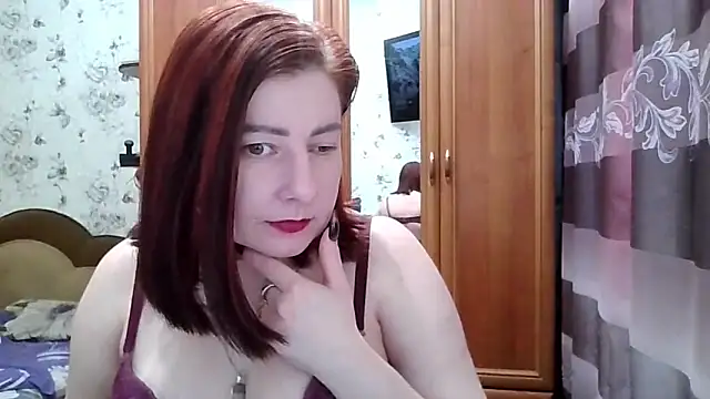 Snapshot of SophieNightAh chatting on February 21, 2026, 2:08 pm SophieNightAh online show from February 21, 2026, 2:08 pm