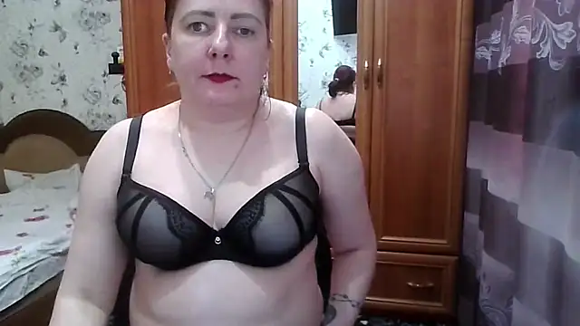 Snapshot of SophieNightAh chatting on February 25, 2026, 2:39 pm SophieNightAh online show from February 25, 2026, 2:39 pm