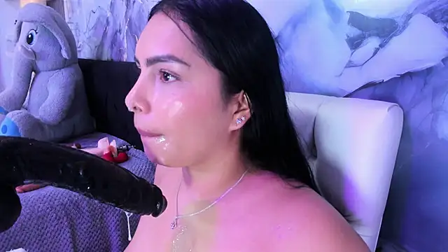 evelinn belen online show from July 12, 2026, 7:04 pm