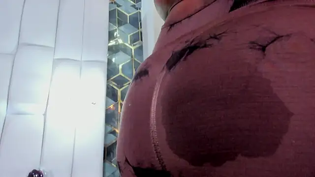 lia mariana online show from April 1, 2026, 5:09 am