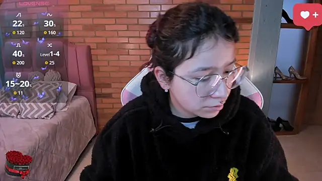 Snapshot of Amy_joones chatting on May 15, 2026, 12:47 pm Amy joones online show from May 15, 2026, 12:47 pm
