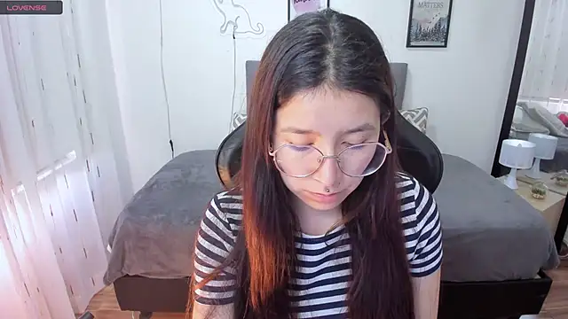 Amy joones online show from September 23, 2025, 12:01 pm