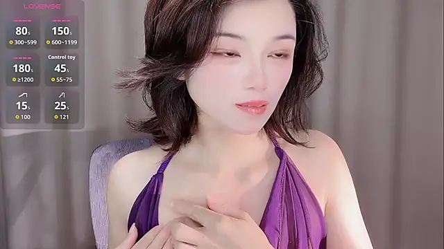 --xixi-- online show from October 10, 2025, 6:20 pm