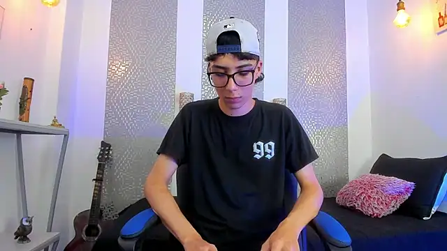 Nikolay Gregori online show from March 16, 2025, 11:38 am