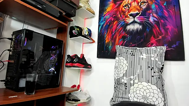 Pantera black 21 online show from February 18, 2025, 8:49 am