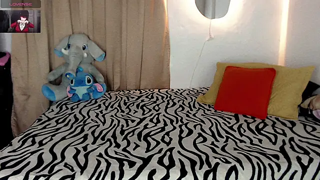 Snapshot of Gorrion__ chatting on June 16, 2026, 11:49 pm Gorrion online show from June 16, 2026, 11:49 pm
