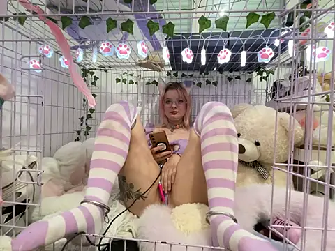 LaskaLeRoomba online show from October 20, 2025, 5:02 pm