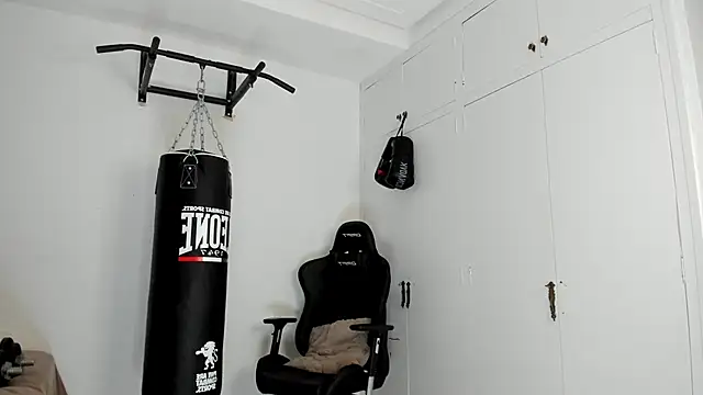 dan01  online show from October 5, 2025, 7:26 pm