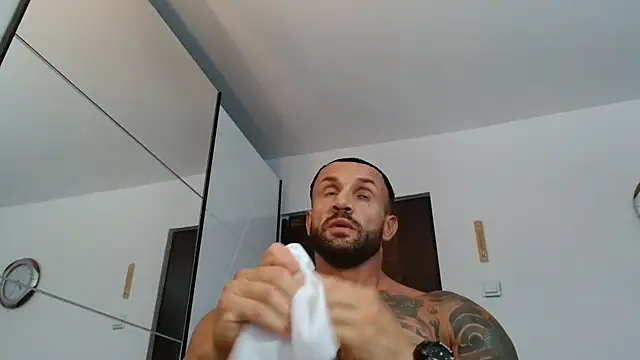 Magnificmuscles89 online show from June 27, 2026, 4:35 pm