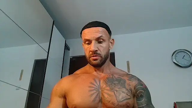 Magnificmuscles89 online show from July 13, 2026, 10:42 pm