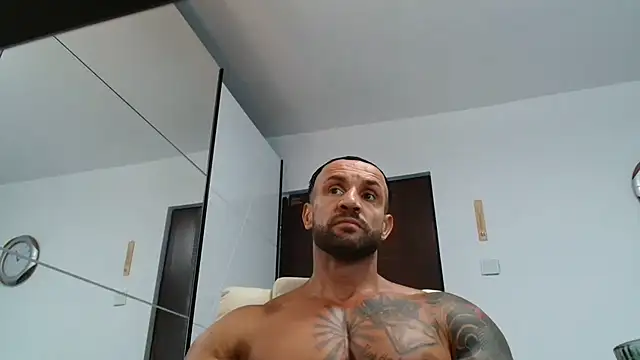 Magnificmuscles89 online show from July 9, 2026, 10:04 am