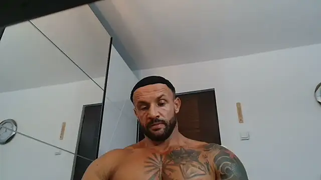 Magnificmuscles89 online show from June 29, 2026, 9:27 am
