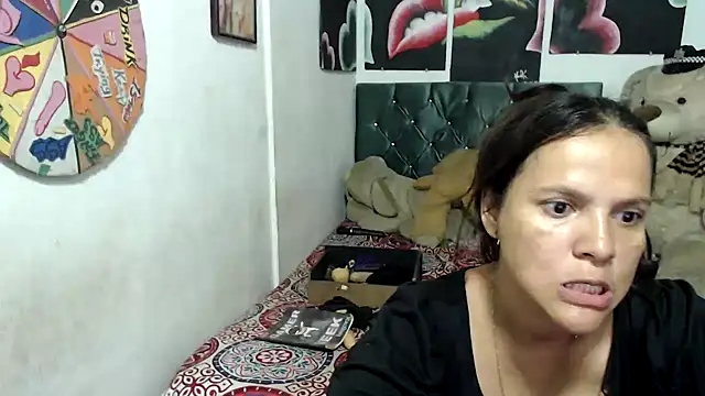 manzanahot9 online show from March 11, 2025, 3:34 pm