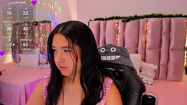 NikyBrookss online show from December 4, 2025, 1:21 pm