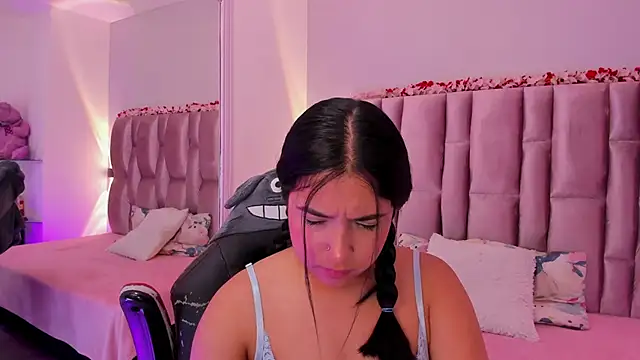 NikyBrookss online show from October 6, 2025, 12:17 pm