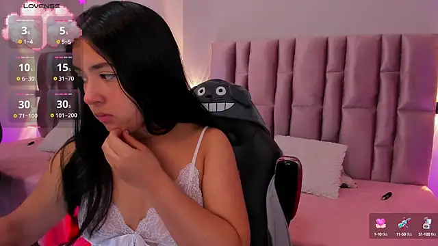 NikyBrookss online show from September 16, 2025, 10:27 am