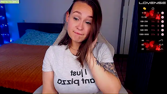 Cutie-Melanie online show from September 15, 2025, 9:43 am