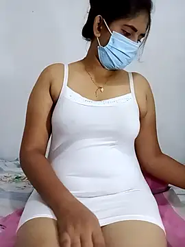 Snapshot of SLZAARA chatting on October 2, 2025, 8:12 pm SLZAARA online show from October 2, 2025, 8:12 pm