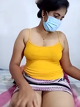 Snapshot of SLZAARA chatting on October 3, 2025, 8:21 pm SLZAARA online show from October 3, 2025, 8:21 pm