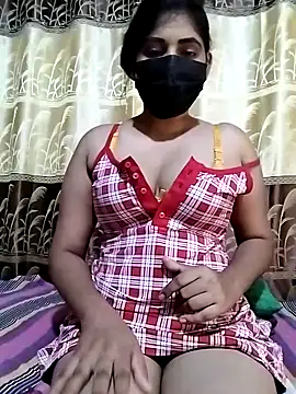 Snapshot of SLZAARA chatting on February 15, 2025, 4:12 pm SLZAARA online show from February 15, 2025, 4:12 pm