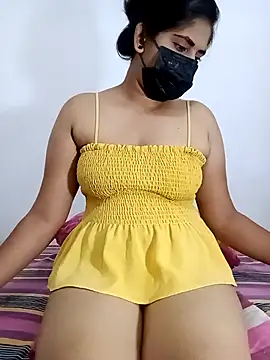 Snapshot of SLZAARA chatting on October 9, 2025, 8:20 pm SLZAARA online show from October 9, 2025, 8:20 pm