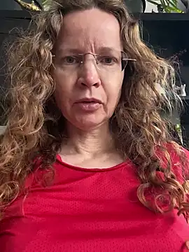 AnnikaRose online show from April 7, 2026, 7:10 am