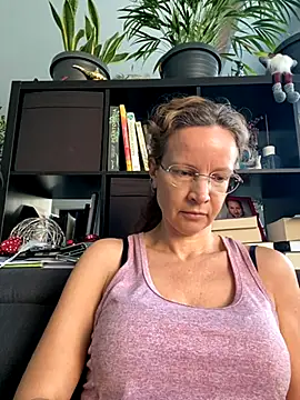 AnnikaRose online show from September 23, 2025, 5:47 am