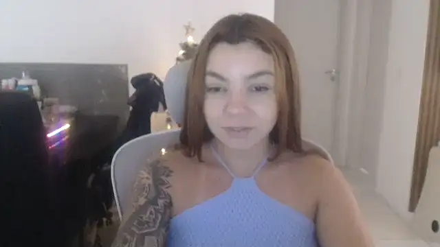 Snapshot of HotRuiva chatting on November 23, 2025, 11:09 am HotRuiva online show from November 23, 2025, 11:09 am