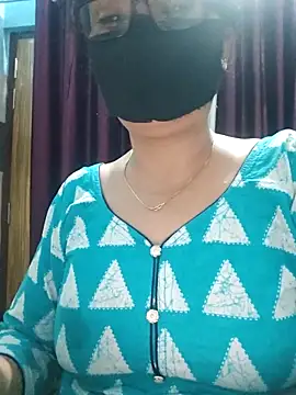 Aishwaryaa 69 online show from October 1, 2025, 10:20 am