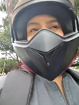 Snapshot of pleasure_and_fantasy chatting on February 8, 2025, 3:53 pm pleasure and fantasy online show from February 8, 2025, 3:53 pm