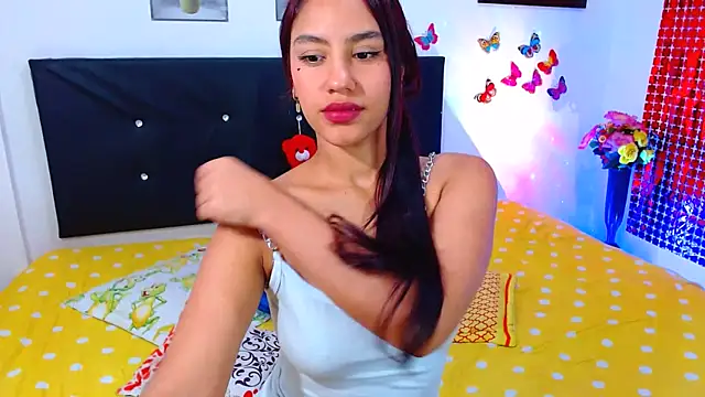 Snapshot of pleasure_and_fantasy chatting on September 20, 2025, 4:17 am pleasure and fantasy online show from September 20, 2025, 4:17 am