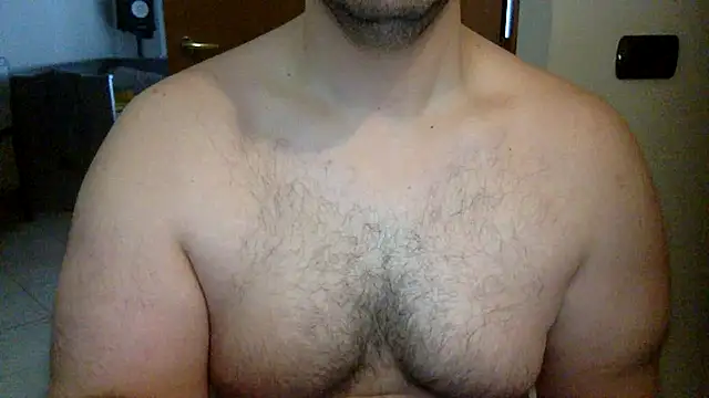 Snapshot of Gladiator_3 chatting on April 5, 2026, 8:21 am Gladiator 3 online show from April 5, 2026, 8:21 am